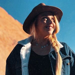 Meet your Posher, Maria